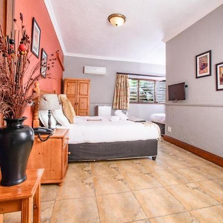 The Palms Guesthouse Mbombela Екстериор снимка