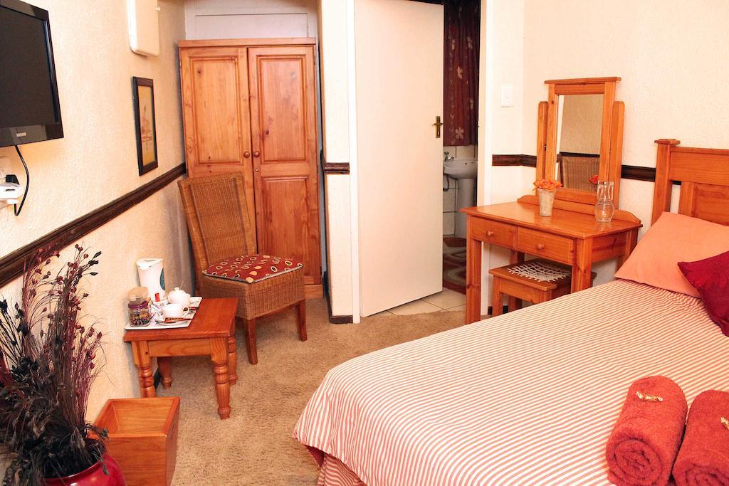 The Palms Guesthouse Mbombela Стая снимка