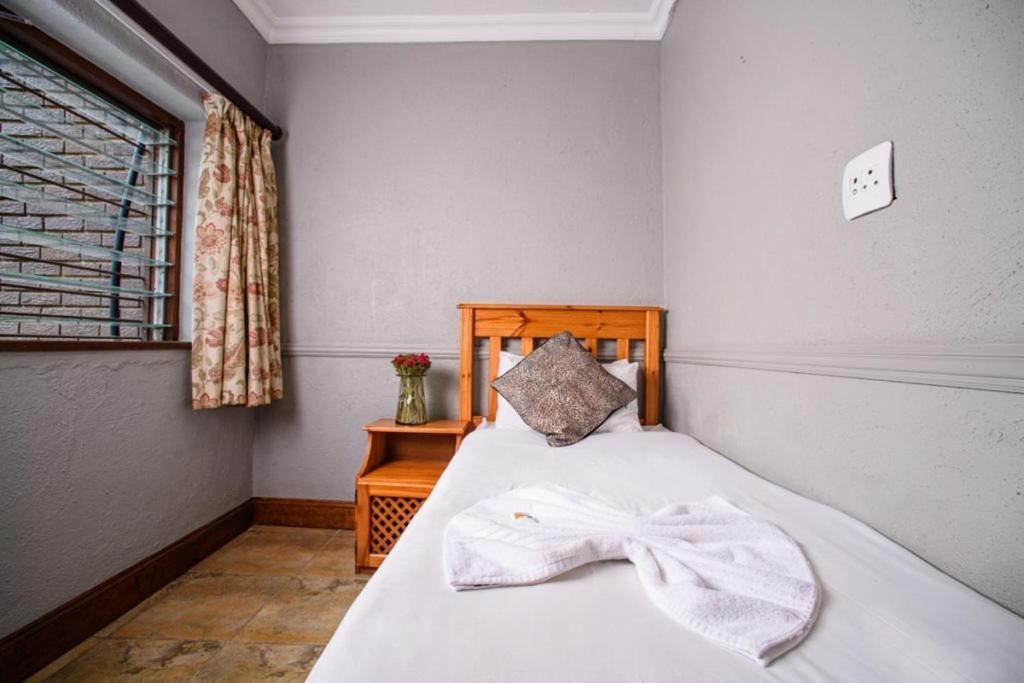 The Palms Guesthouse Mbombela Екстериор снимка